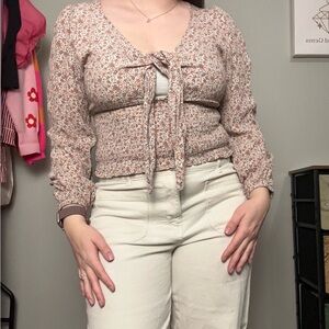American Eagle Outfitters Floral Tie-Front Blouse Size M